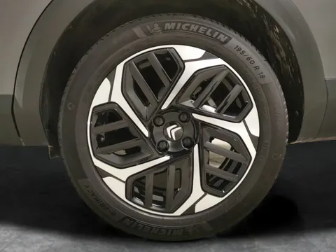 Thumbnail image for the Citroën C4 X 1.2 PureTech Shine Fastback  EAT8