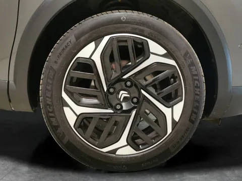 Thumbnail image for the Citroën C4 X 1.2 PureTech Shine Fastback  EAT8