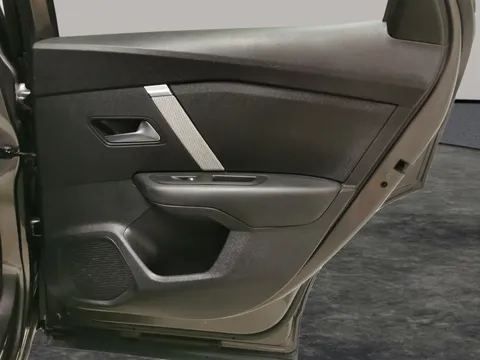 Thumbnail image for the Citroën C4 X 1.2 PureTech Shine Fastback  EAT8