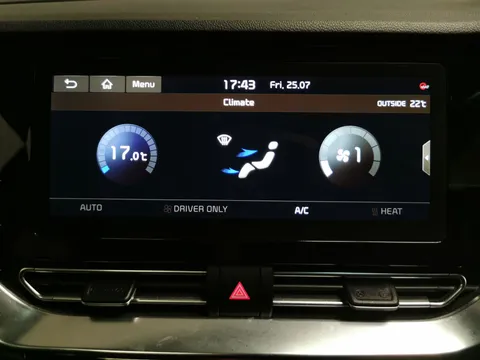 Thumbnail image for the Kia Niro 64kWh 4+