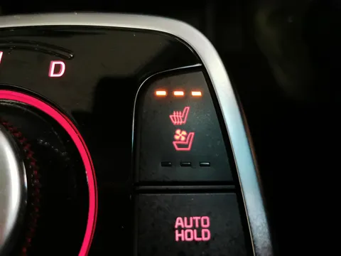 Thumbnail image for the Kia Niro 64kWh 4+