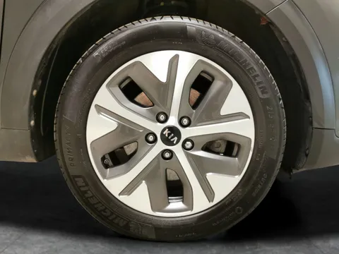 Thumbnail image for the Kia Niro 64kWh 4+