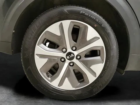 Thumbnail image for the Kia Niro 64kWh 4+