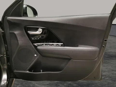 Thumbnail image for the Kia Niro 64kWh 4+