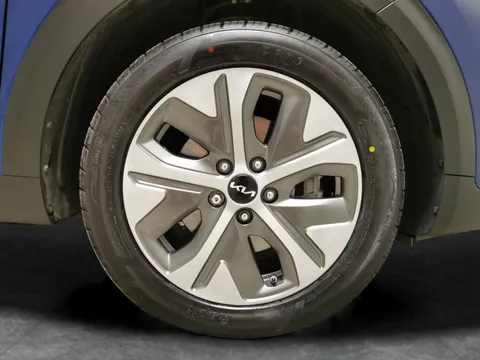 Thumbnail image for the Kia Niro 64kWh 2