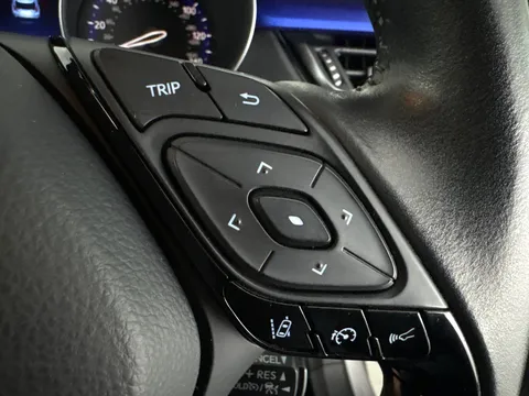 Thumbnail image for the Toyota C-HR 1.8 VVT-h Dynamic    CVT