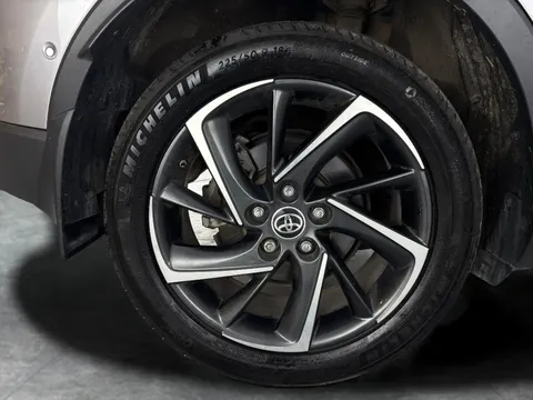 Thumbnail image for the Toyota C-HR 1.8 VVT-h Dynamic    CVT