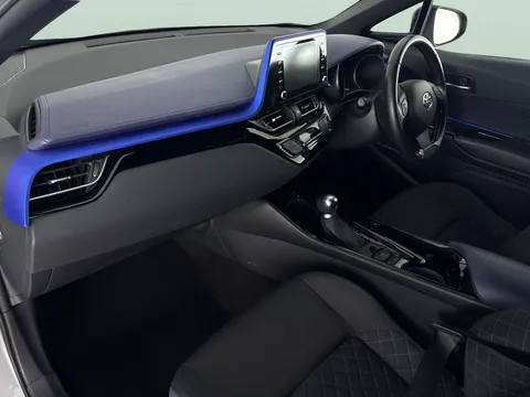 Thumbnail image for the Toyota C-HR 1.8 VVT-h Dynamic    CVT