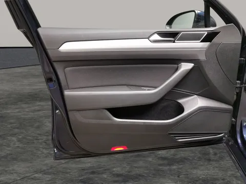 Thumbnail image for the Volkswagen Passat 2.0 TDI SE Business