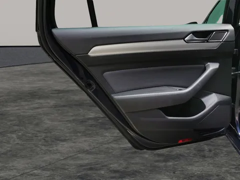 Thumbnail image for the Volkswagen Passat 2.0 TDI SE Business