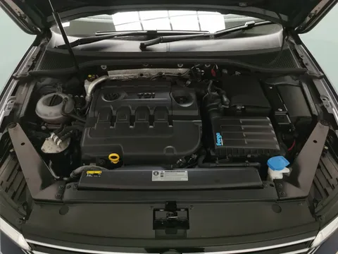 Thumbnail image for the Volkswagen Passat 2.0 TDI SE Business