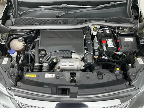 Thumbnail image for the Peugeot 2008 1.2 PureTech Allure Premium