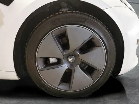 Thumbnail image for the Tesla Model 3 Standard Range Plus   RWD