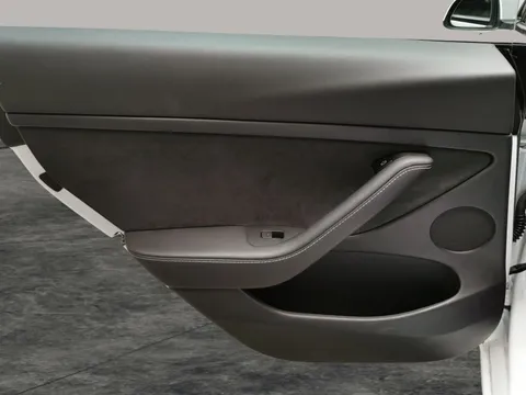 Thumbnail image for the Tesla Model 3 Standard Range Plus   RWD