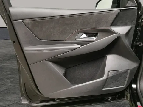 Thumbnail image for the Ds Automobiles Ds 7 Crossback 1.5 BlueHDi Performance Line + Crossback  EAT8