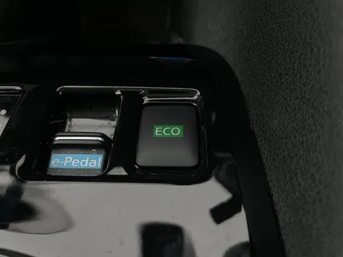 Thumbnail image for the Nissan LEAF 39kWh N-Connecta