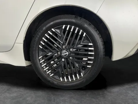 Thumbnail image for the Nissan LEAF 39kWh N-Connecta
