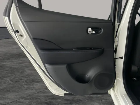 Thumbnail image for the Nissan LEAF 39kWh N-Connecta