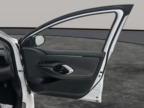 Thumbnail image for the Toyota Yaris 1.5 VVT-h Icon    E-CVT