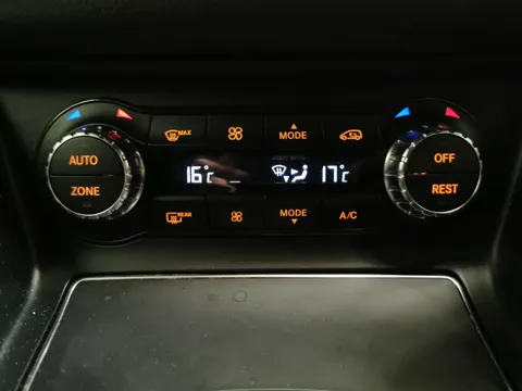 Thumbnail image for the Mercedes-Benz Gla 1.6 GLA180 AMG Line Edition   7G-DCT
