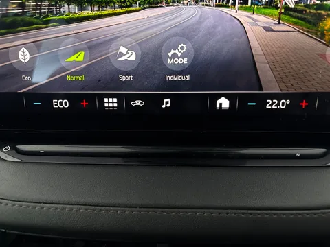 Thumbnail image for the Škoda Enyaq 82kWh 80 Suite