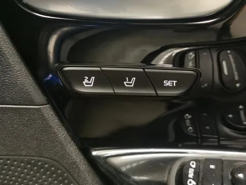 Thumbnail image for the Kia Niro 64kWh 4+