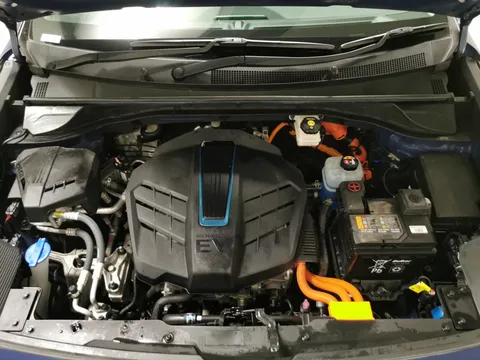 Thumbnail image for the Kia Niro 64kWh 4+