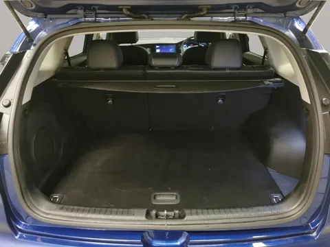 Thumbnail image for the Kia Niro 64kWh 4+