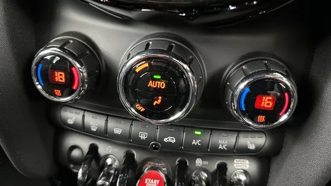 Thumbnail image for the Mini Hatch 2.0 Cooper S Sport   Steptronic