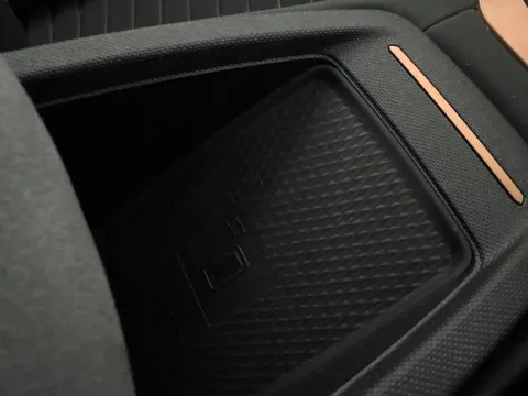 Thumbnail image for the Cupra                     Born 58kWh V2