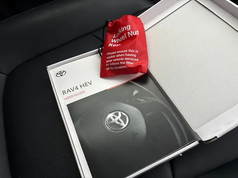 Thumbnail image for the Toyota RAV4 2.5 VVT-h GPF Excel    CVT 4WD