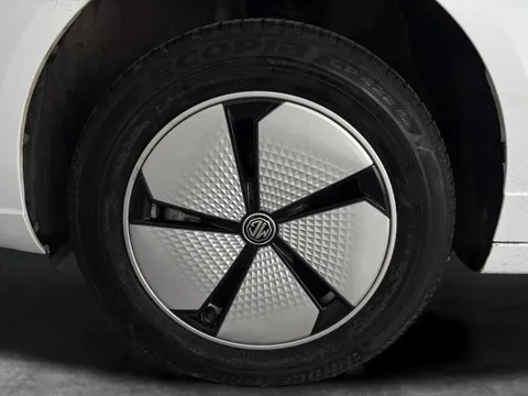 Thumbnail image for the Mg Mg5 61.1kWh SE Long Range