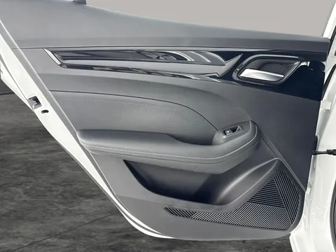 Thumbnail image for the Mg Mg5 61.1kWh SE Long Range