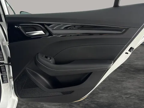 Thumbnail image for the Mg Mg5 61.1kWh SE Long Range