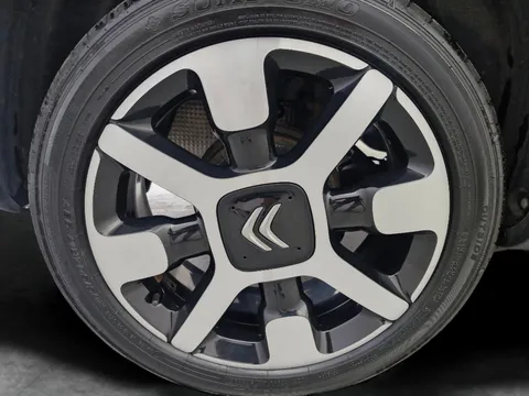 Thumbnail image for the Citroën C4 Cactus 1.2 PureTech GPF Flair