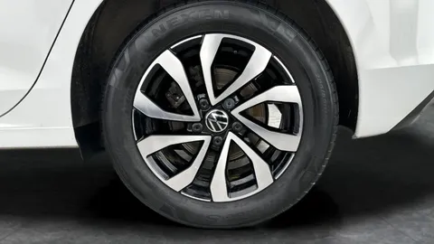 Thumbnail image for the Volkswagen Golf 1.5 TSI Active