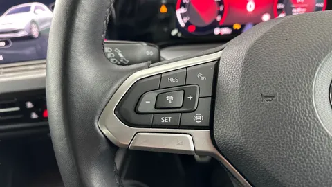Thumbnail image for the Volkswagen Golf 1.5 TSI Active