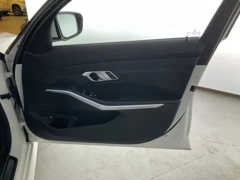 Thumbnail image for the BMW 3 Series 2.0 330e 12kWh M Sport   Plug-in