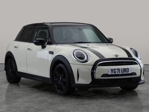 Thumbnail image for the Mini Hatch 1.5 Cooper Exclusive   Steptronic