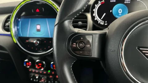 Thumbnail image for the Mini Hatch 1.5 Cooper Exclusive   Steptronic
