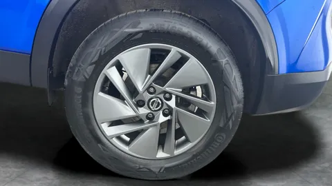 Thumbnail image for the Nissan Qashqai 1.3 DIG-T MHEV Acenta Premium