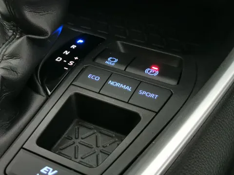 Thumbnail image for the Toyota RAV4 2.5 VVT-h GPF Design    CVT