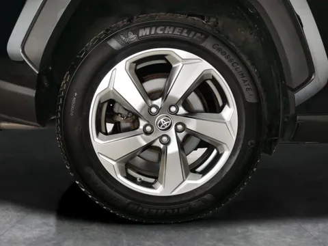Thumbnail image for the Toyota RAV4 2.5 VVT-h GPF Design    CVT