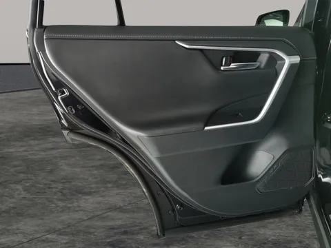 Thumbnail image for the Toyota RAV4 2.5 VVT-h GPF Design    CVT