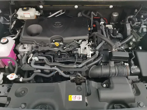 Thumbnail image for the Toyota RAV4 2.5 VVT-h GPF Design    CVT