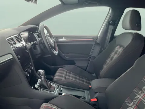 Thumbnail image for the Volkswagen Golf 2.0 TSI GPF GTI Performance   DSG