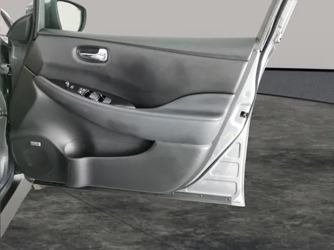 Thumbnail image for the Nissan LEAF 59kWh e+ Tekna