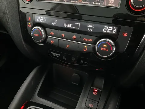 Thumbnail image for the Nissan Qashqai 1.3 DIG-T N-Connecta