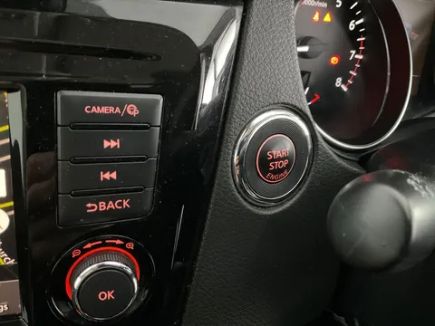 Thumbnail image for the Nissan Qashqai 1.3 DIG-T N-Connecta