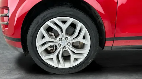 Thumbnail image for the Land Rover Range Rover Evoque 1.5 P300e 12.2kWh R-Dynamic SE   Plug-in  4WD
